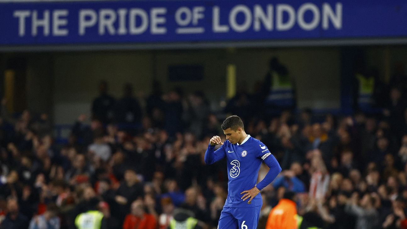 Brentford deepen chelsea's slump with 2-0 win at stamford bridge0