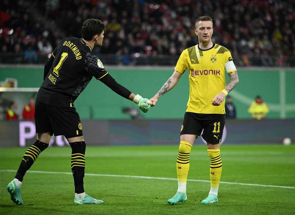 Reus extends contract with borussia dortmund0