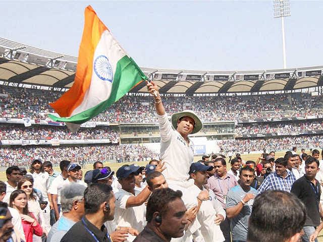 Tendulkar celebrates his ‘slowest half-century’ 2 Tendulkar celebrates his ‘slowest half-century’1