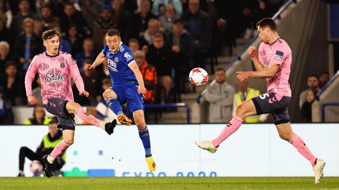 Everton rescue draw at leicester but foxes climb out of bottom three 996e745