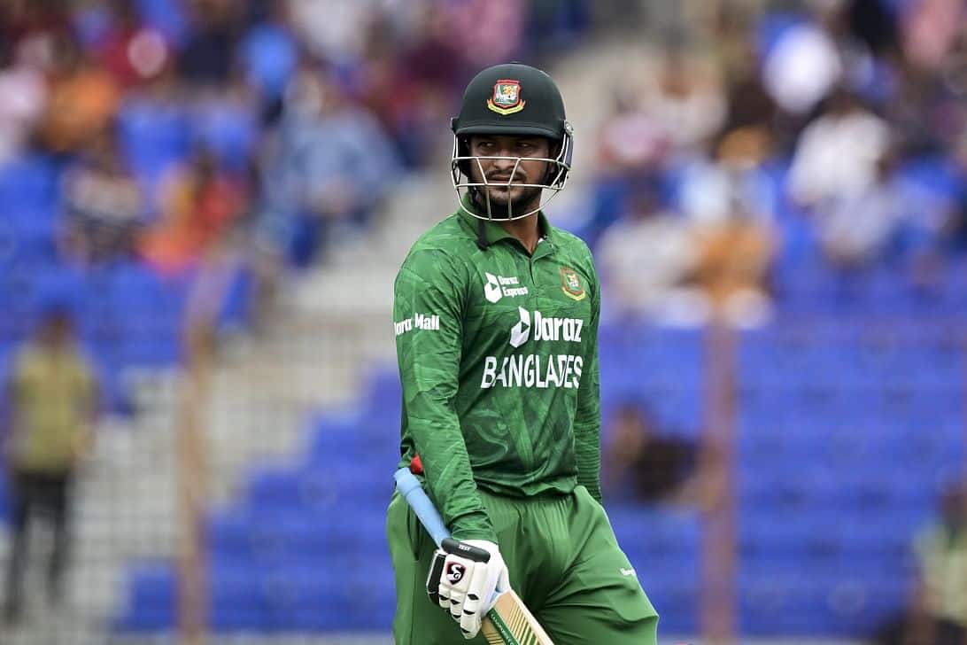 Shakib departs leaving bangladesh three downnbsp 1cdcc6f