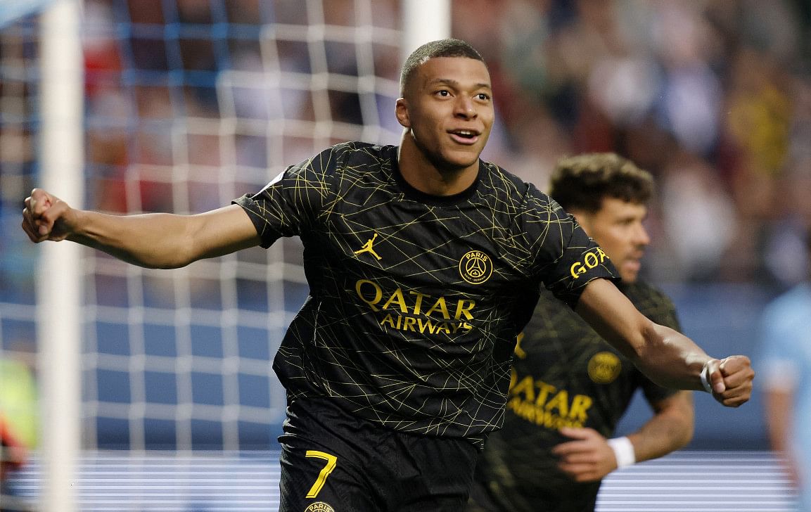 Troubled psg beat troyes to take control of ligue 10