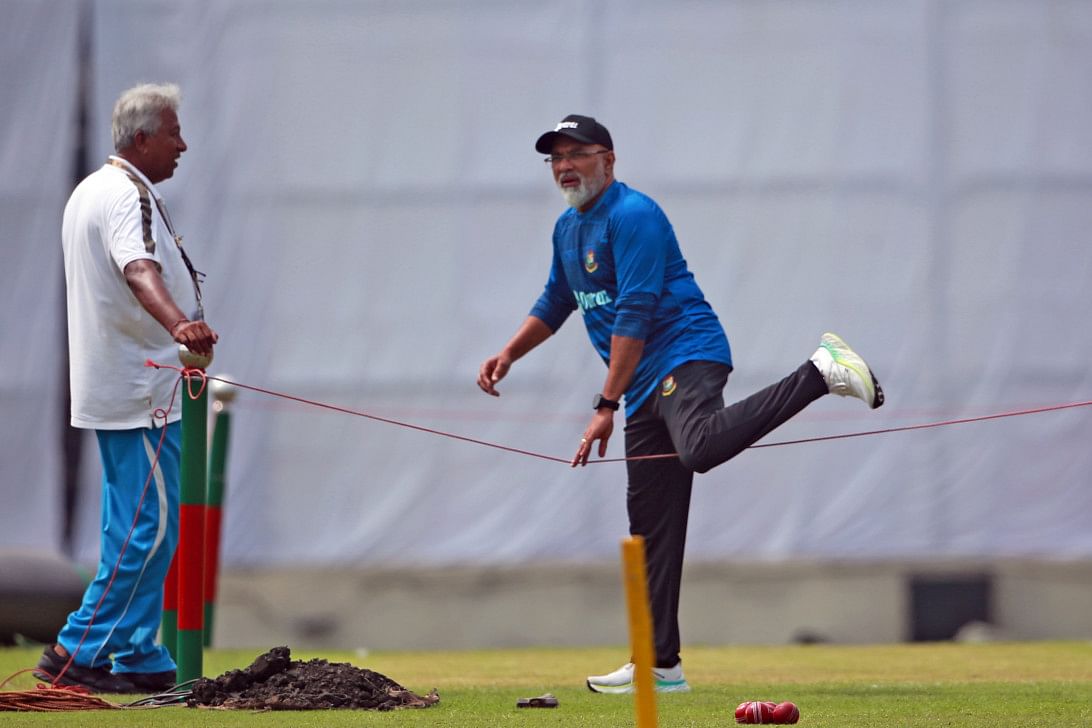 Gamini gets extension 0f0b269
