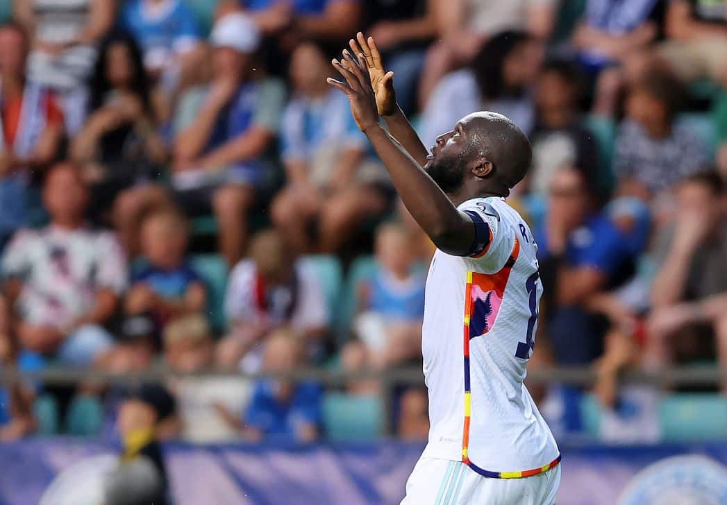 Lukaku double steers belgium to victory in estonia0