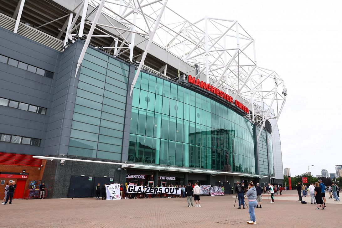 Man utd expect record revenue despite takeover saga0
