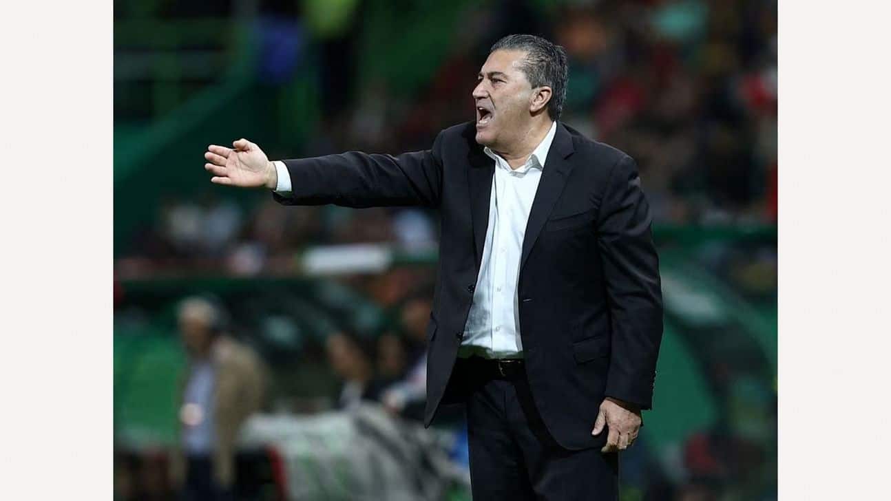 Nigeria federation lets fans decide coachs future 8b7b3e2