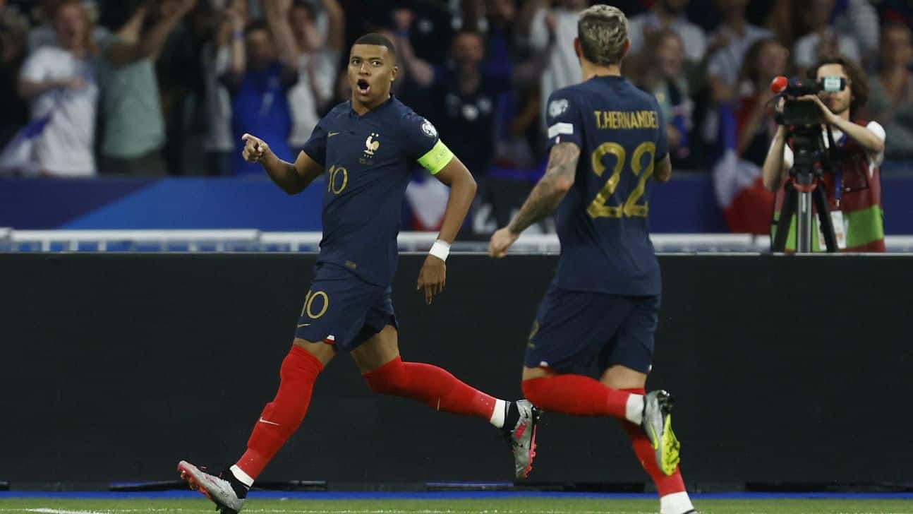 Record breaker mbappe leads france to win over greece c8bd5fd