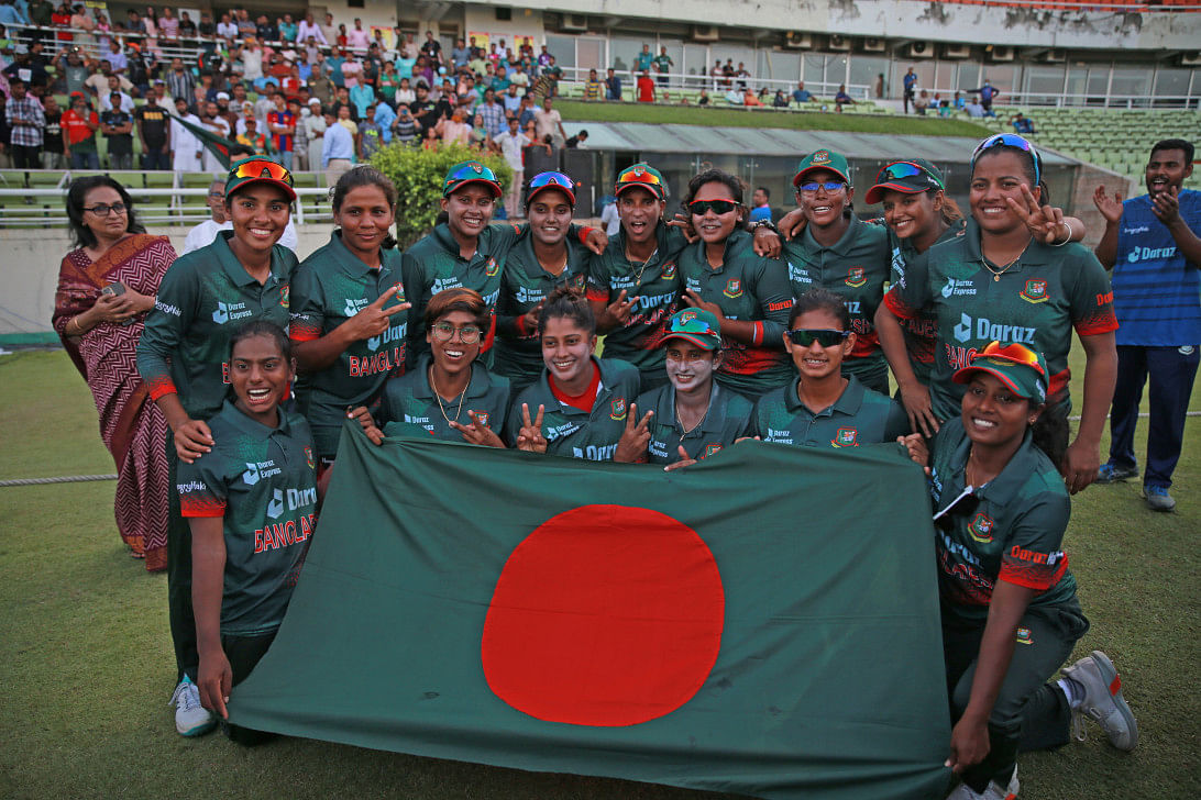 Bcb announces tk 35 lakh bonus for women's team1
