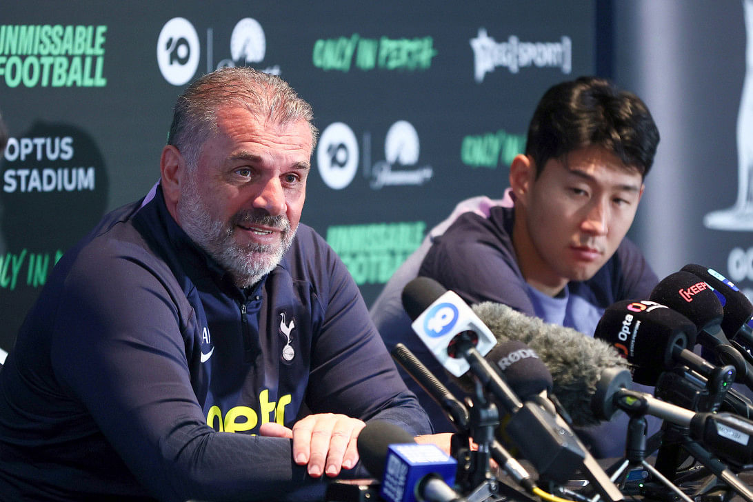 Kane totally committed to tottenham postecoglou says a81a746