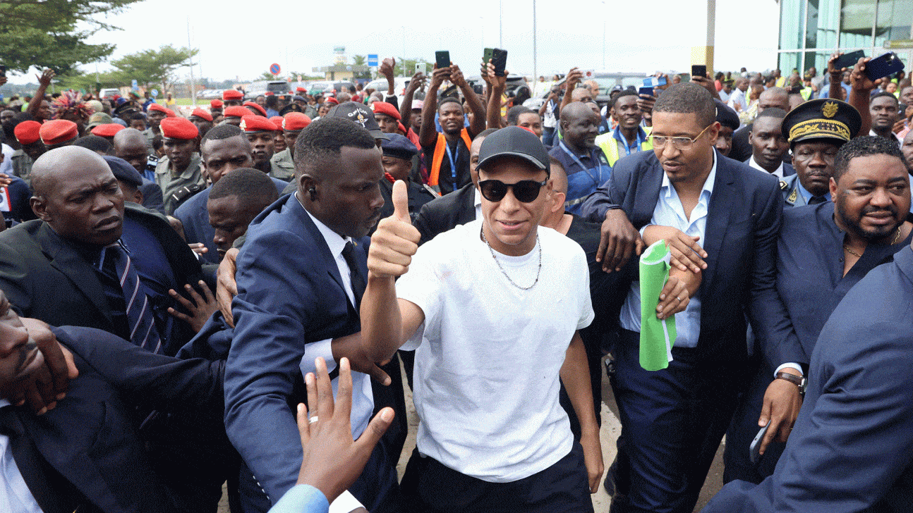 Mbappe visits fathers native cameroon c18538e