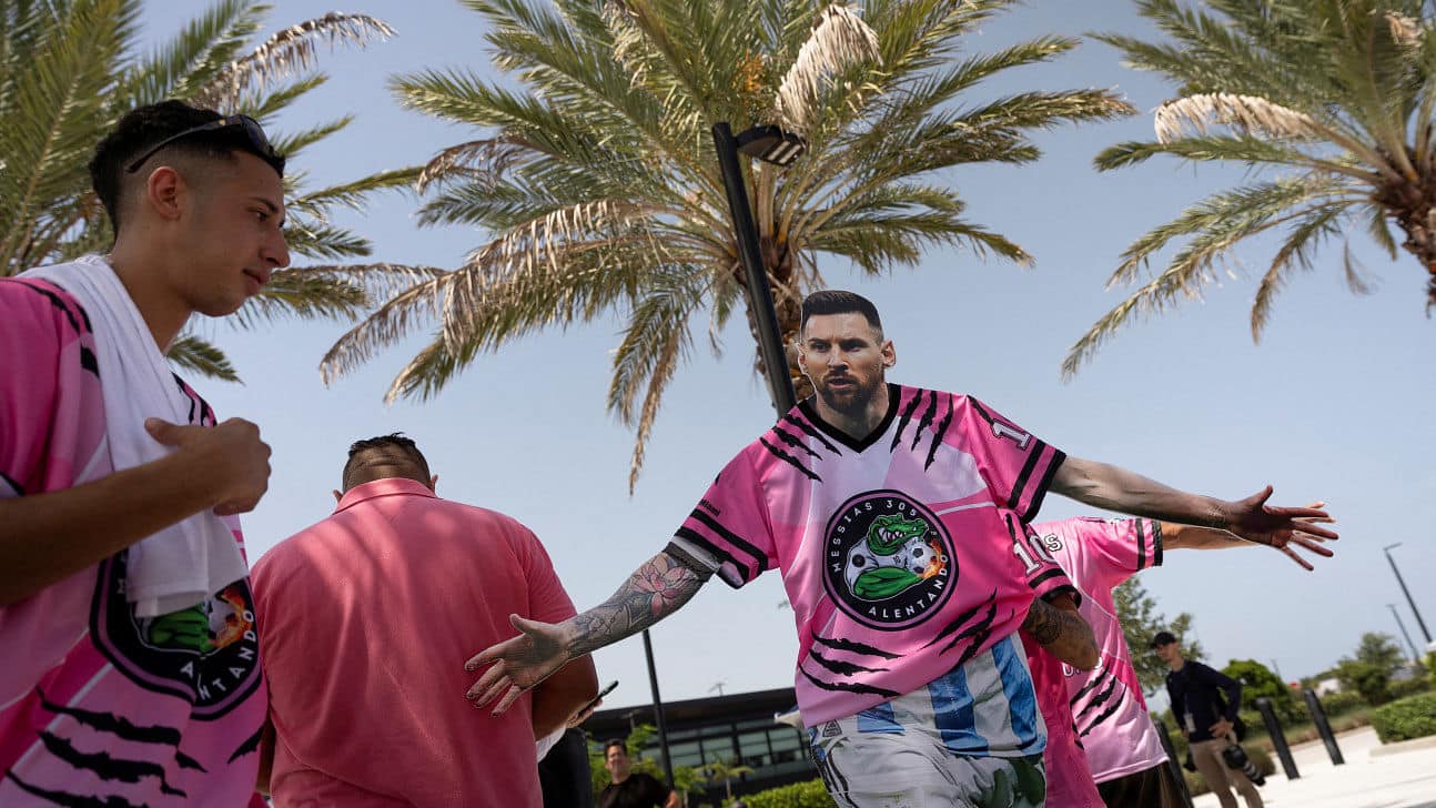 Messi lands in florida ahead of inter miami move b473dbd