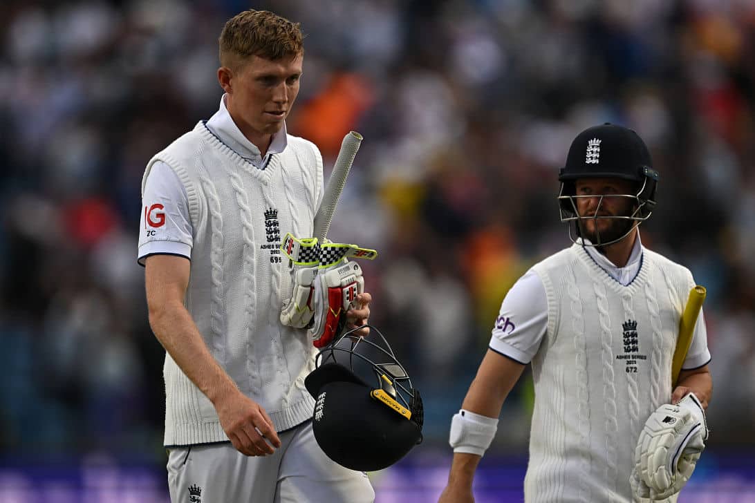 Woakes strikes before england openers hold firm in third ashes test 7bfc506