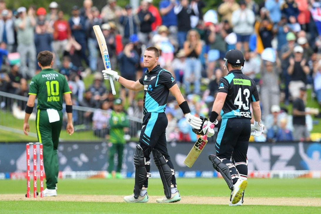 Allen equals zazai’s world record of 16 sixes 1 Allen equals zazai’s world record of 16 sixes 0