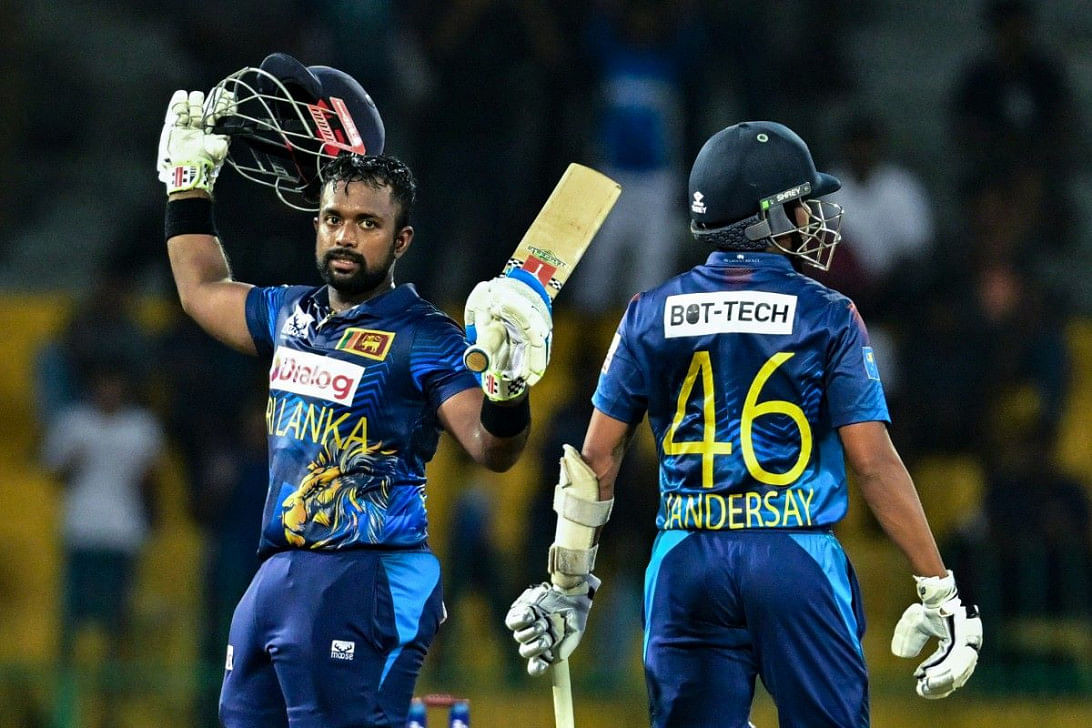 Asalanka ton guides sri lanka to 273 against zimbabwe0