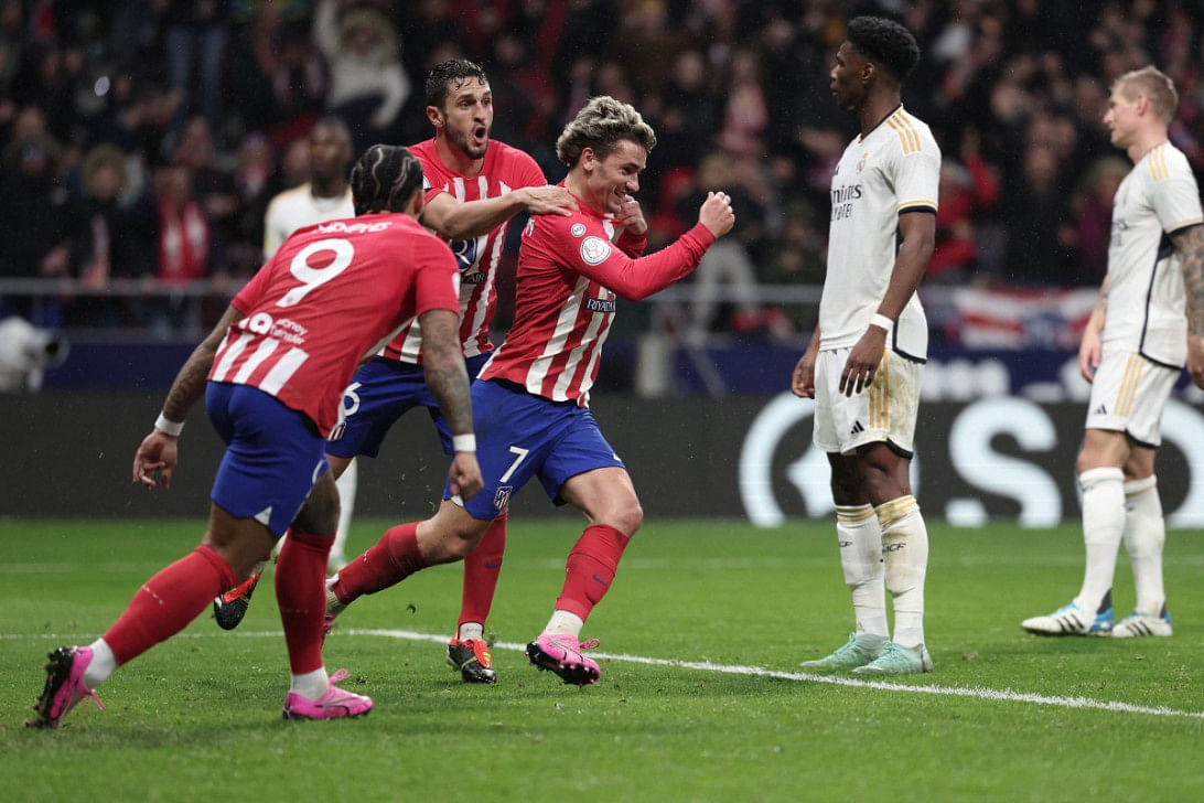 Atletico defeat real madrid, barca scrape past third-tier rivals in copa 1 Atletico defeat real madrid, barca scrape past third-tier rivals in copa0