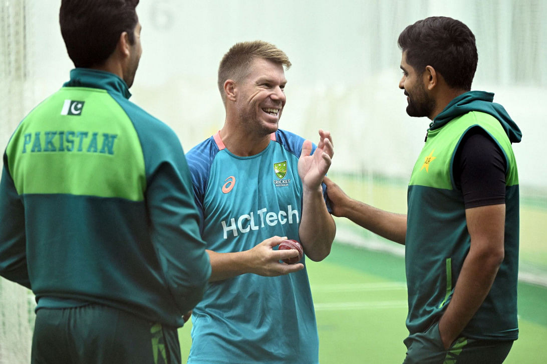 Australia unchanged for 2nd test, pakistan drop veteran ahmed0