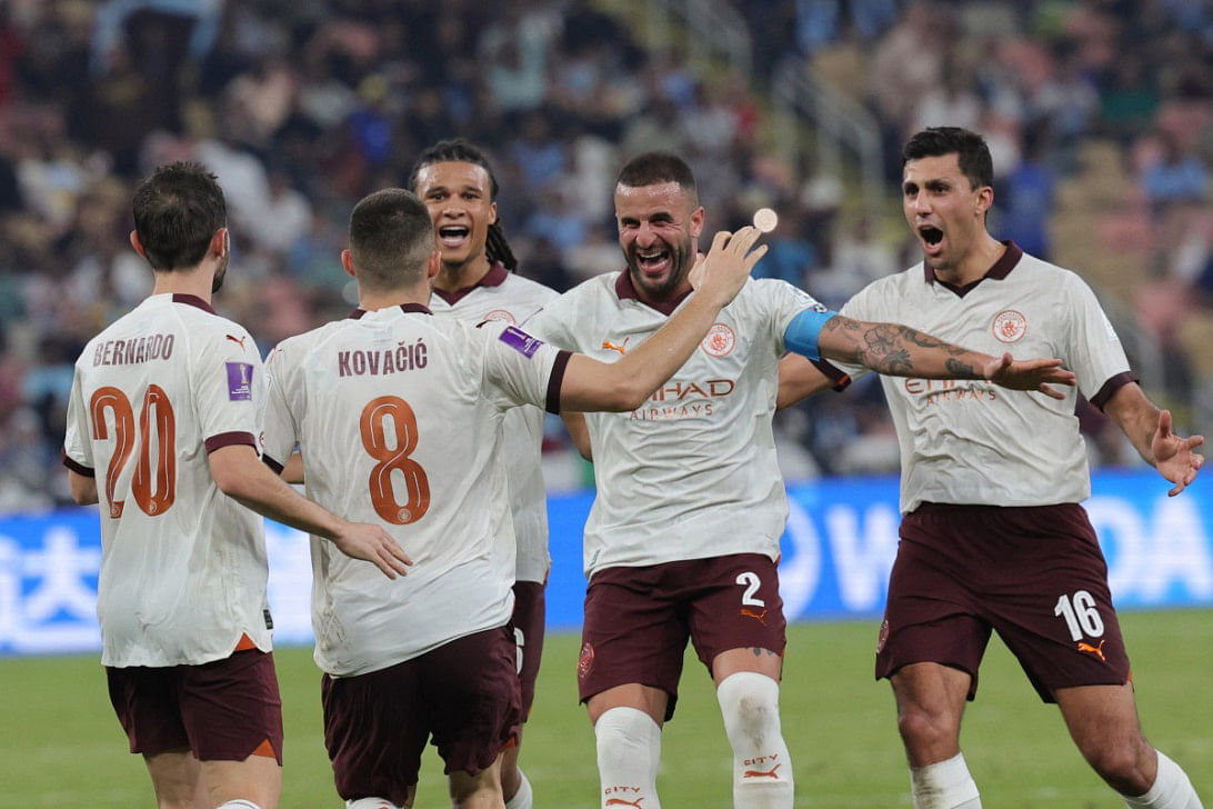 City crush diamonds to storm into final0