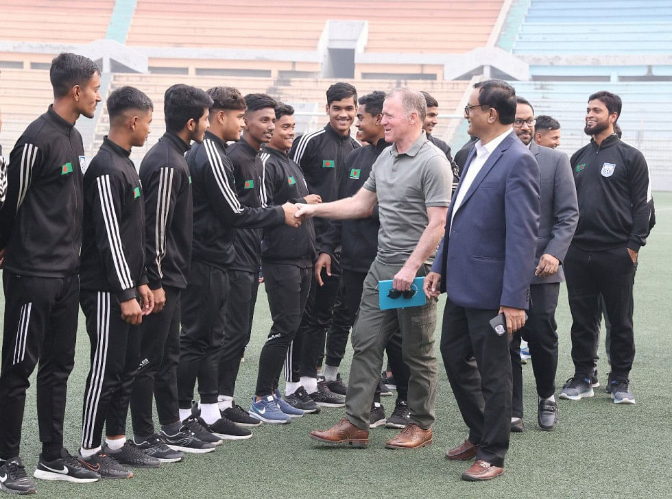 Cricket fan butler wants improved football in bangladesh0