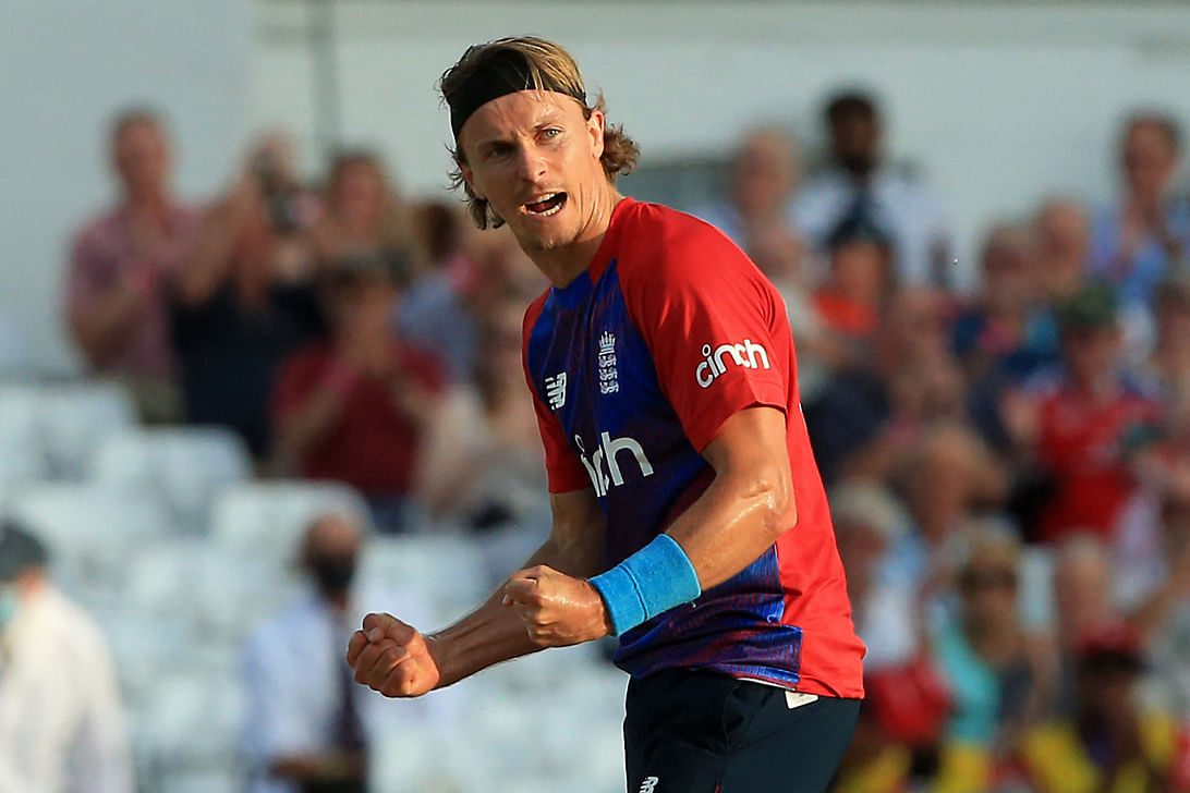 Curran handed four-match big bash ban for intimidating umpire0