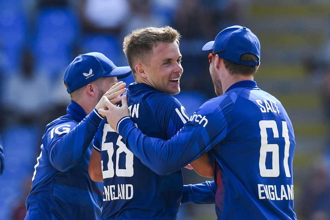 Curran redemption as england thrash west indies to level series0