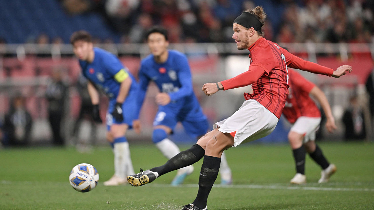 Defending champions urawa crash out of asian champions league0
