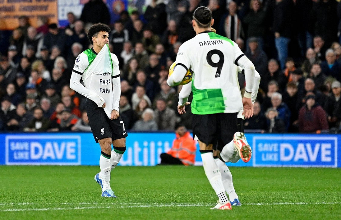 Diaz saves liverpool from luton shock 1 Diaz saves liverpool from luton shock0