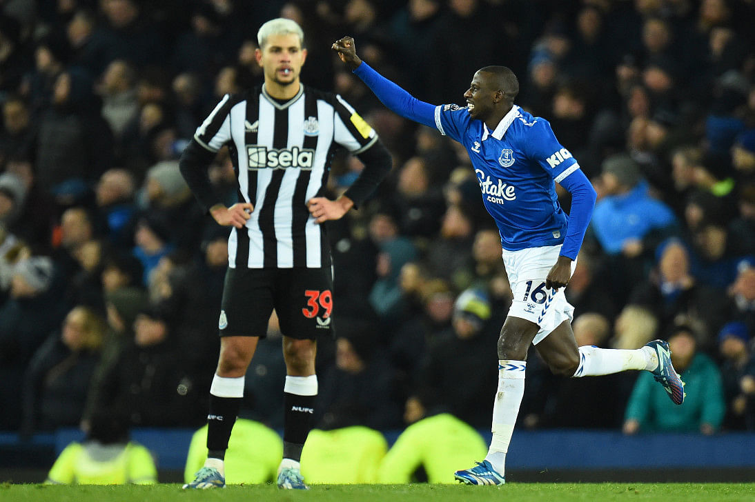 Everton stun newcastle to move out of relegation zone0