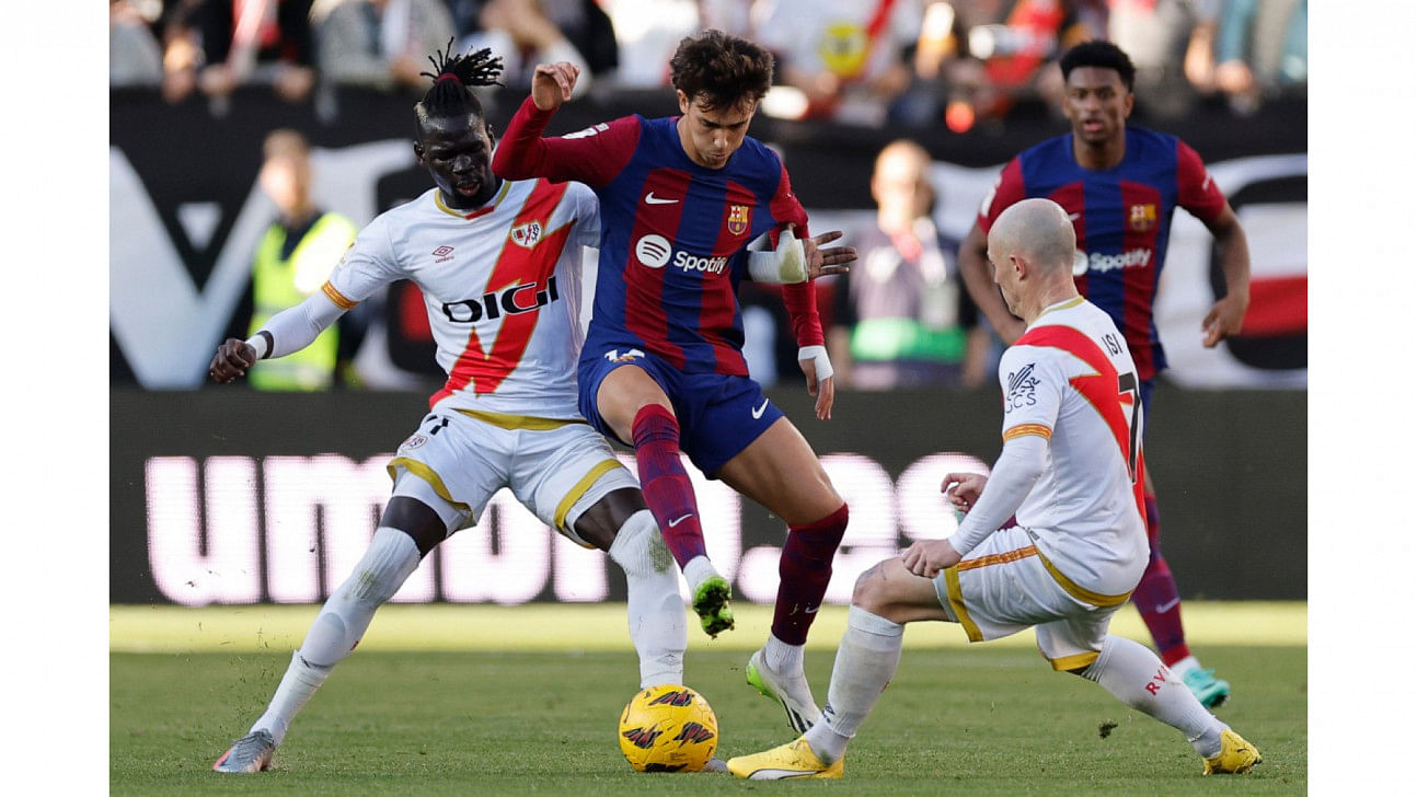 Flat barca claim late draw at rayo0
