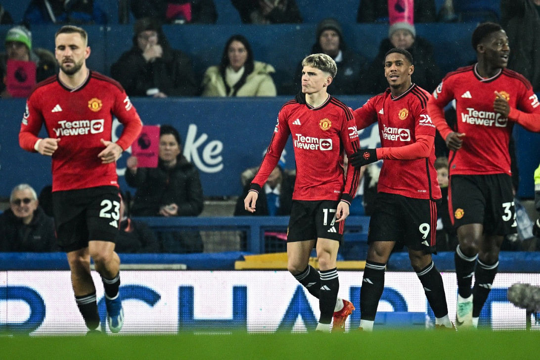 Garnacho stunner helps man utd quell everton fury0