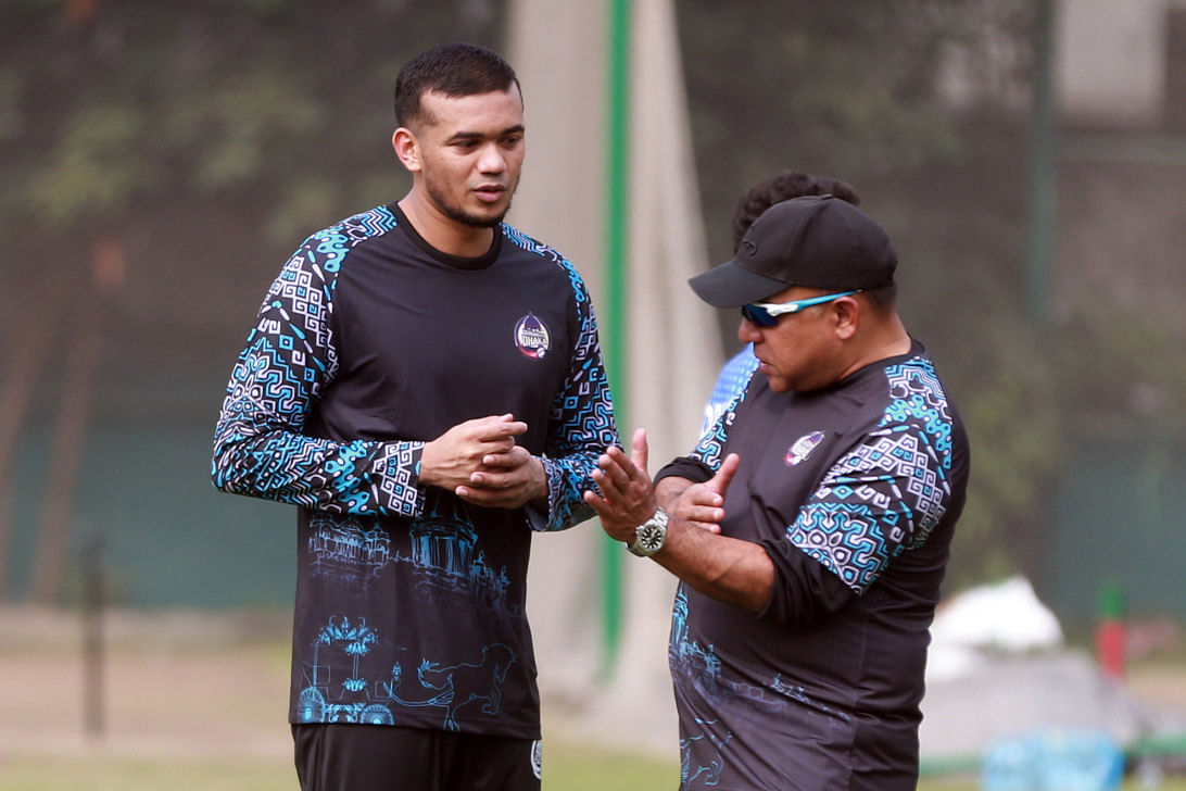 In pictures: durdanto dhaka sweat it out in chilly mirpur8