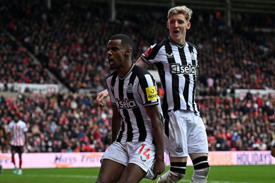 Isak stars as newcastle beat bitter rivals sunderland in fa cup0
