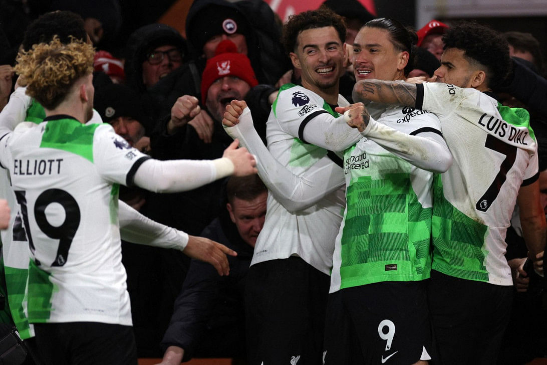 Jota, nunez send liverpool five points clear0