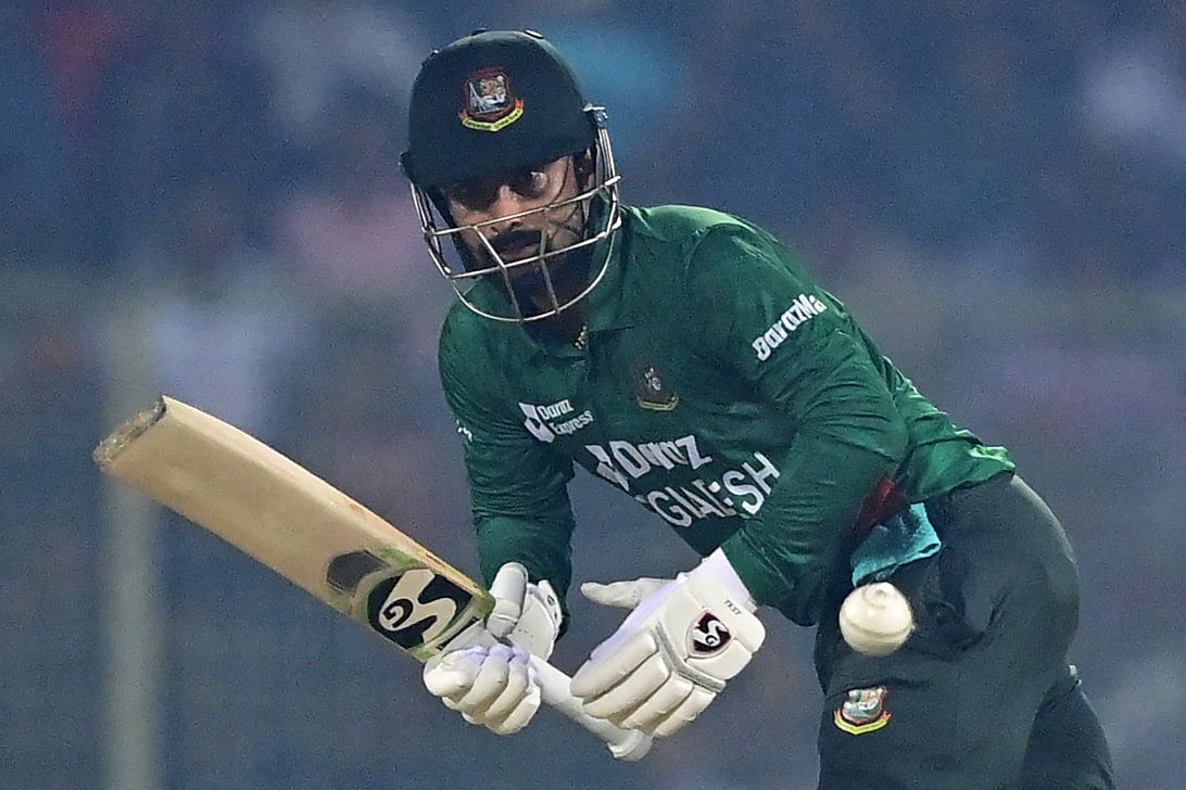 Liton fails to impress as tigers lose fourth wicket 0