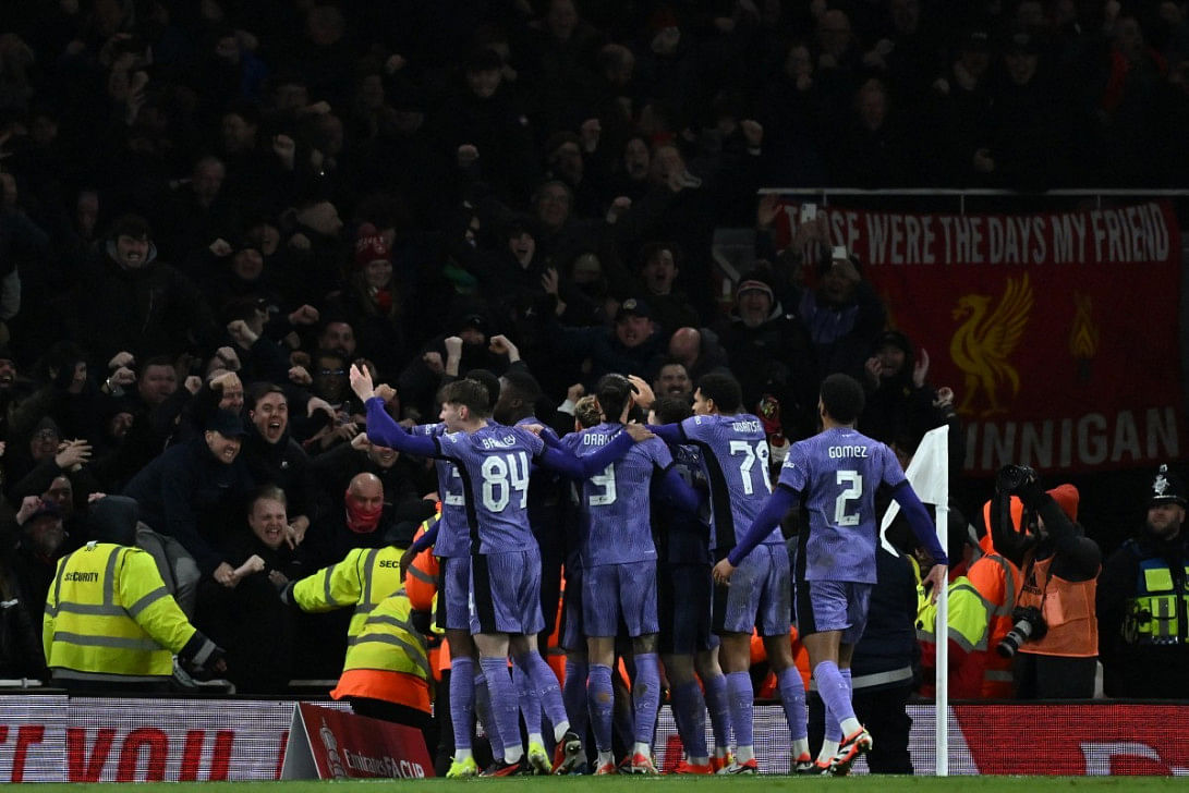 Liverpool late show stuns arsenal in fa cup0