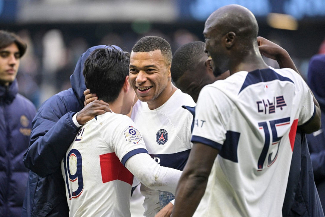 Mbappe, vitinha give 10-men psg hard fought win at le havre0