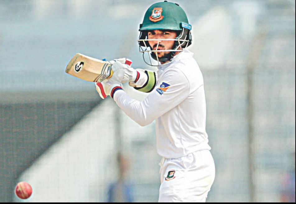 Mominul ton puts east in control0