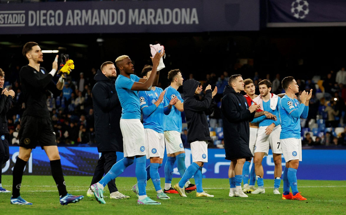 Napoli reach champions league knockouts by ending home hoodoo0