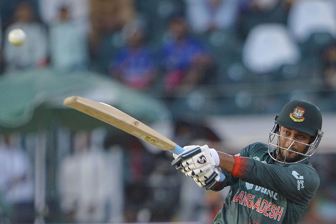 Pathirana gets shakib as tigers lose third wicket0