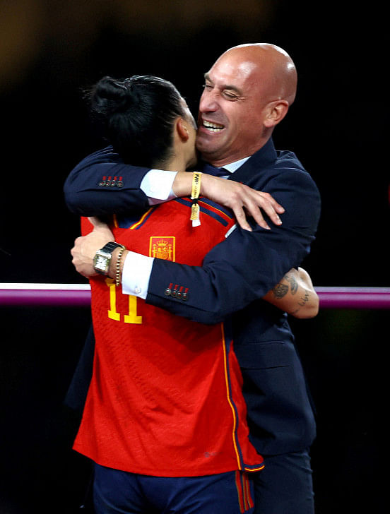 Rubiales summoned to appear in spanish court over forced kiss0