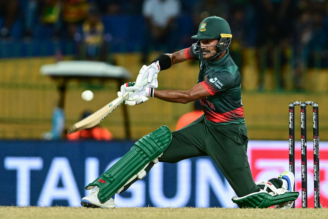 Shanaka puts an end to naim's struggles in the middle 0