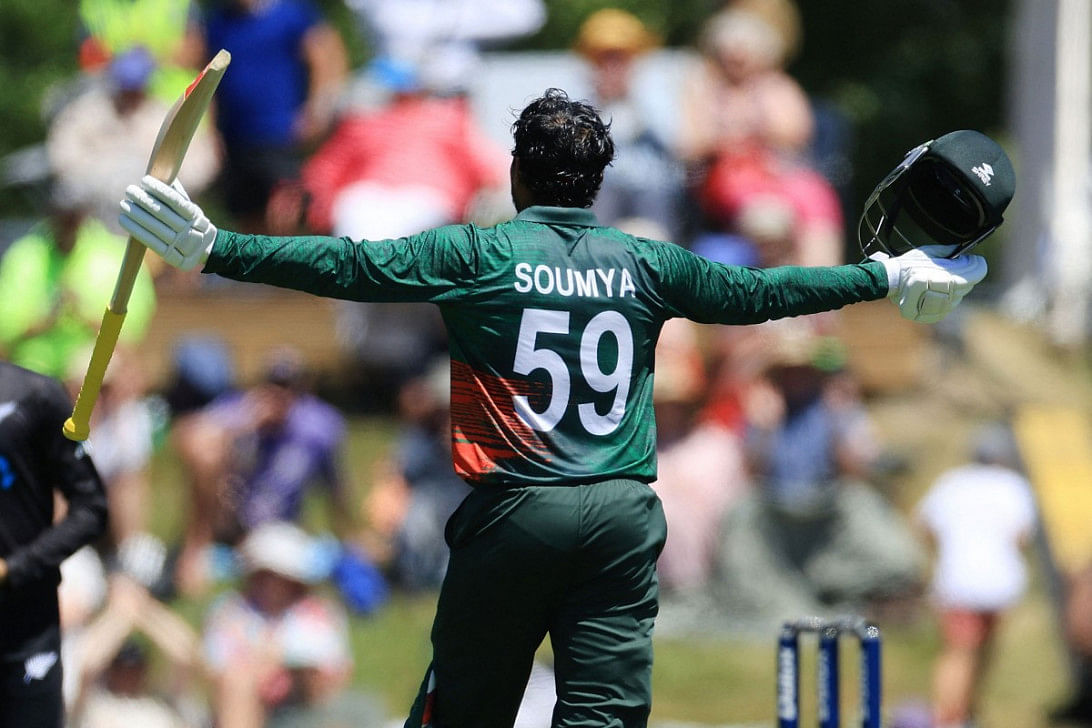 Soumya surpasses sachin with record breaking ton0