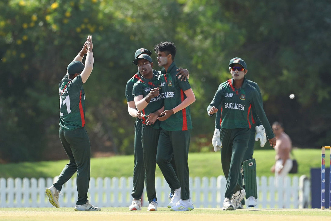 U-19s bowl india out for 188 in semifinal0