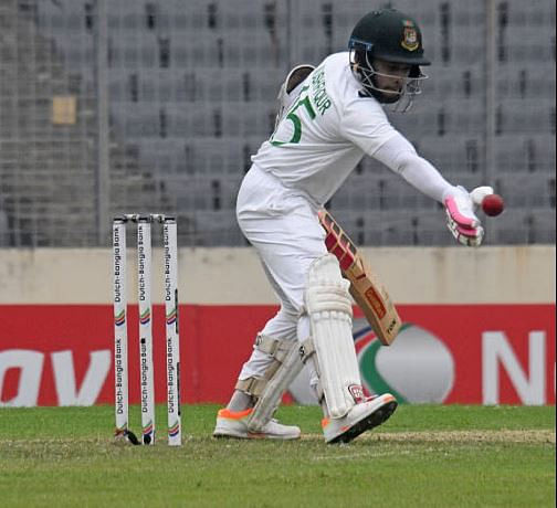 Unusual dismissals in test cricket0