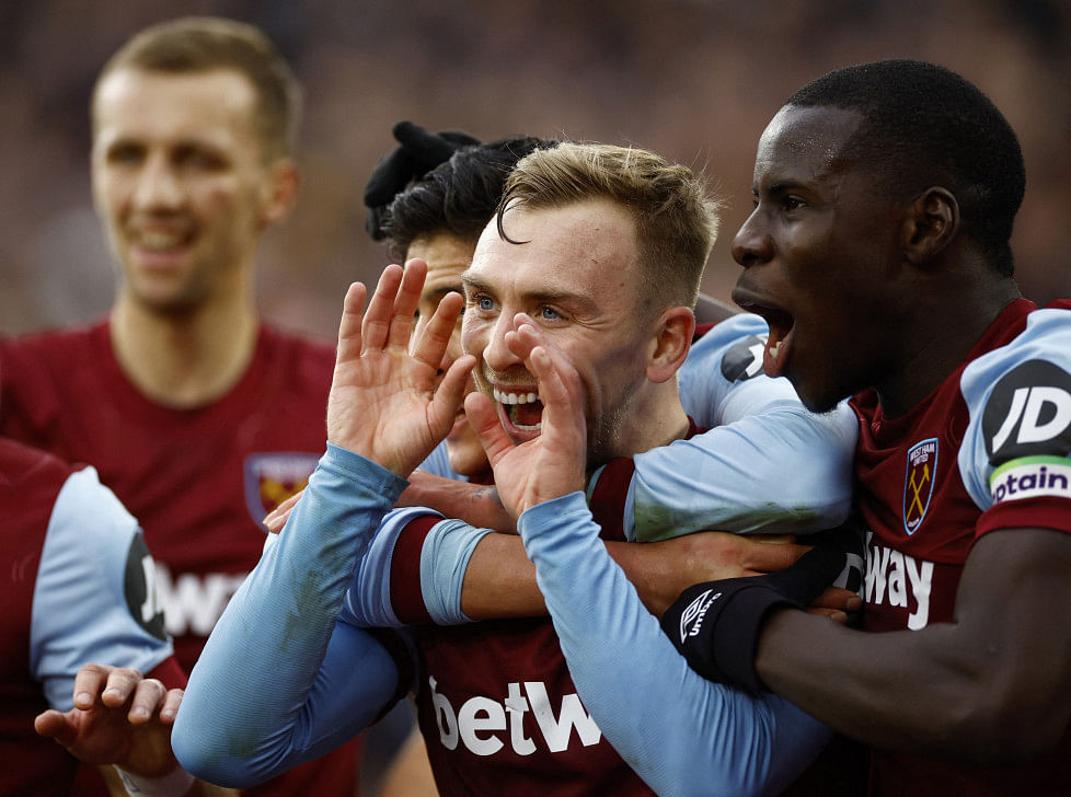 West ham pile on misery for woeful man utd0