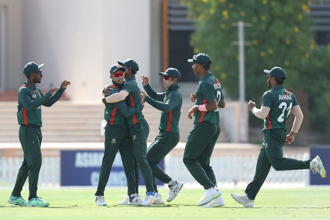 Young tigers slump to defeat in first warm-up match 1 Young tigers slump to defeat in first warm-up match0